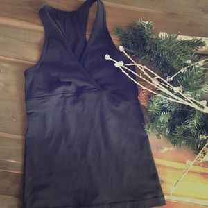 Lululemon black tank size 2